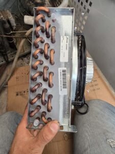 Praktijkbeelden van onze werkzaamheden in koeltechniek ​