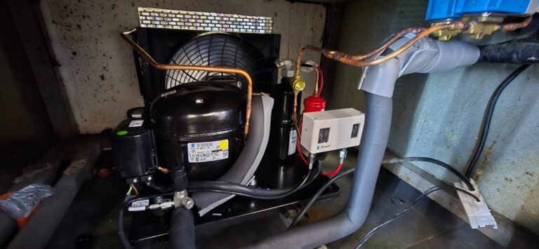 Praktijkbeelden van onze werkzaamheden in koeltechniek ​