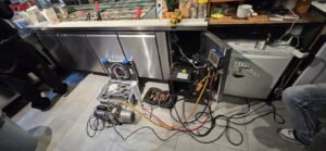 Praktijkbeelden van onze werkzaamheden in koeltechniek ​